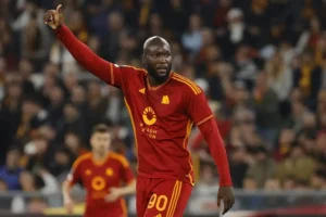 Romelu Lukaku di AS Roma,. AS Roma vs Juventus akan berlangsung di Stadion Olimpico, pada Senin (06/05/2024) dini hari WIB. Berikut kabar Romelu Lukaku. 