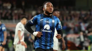 lookman-selebrasi-kemenangan-atalanta_vs_bayer_leverkusen